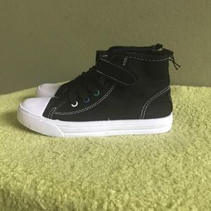 Kids CAP sneaker’s Black High Tops Size 12/13